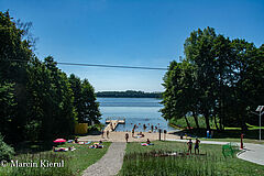 Plażowicze nad jez. Skanda